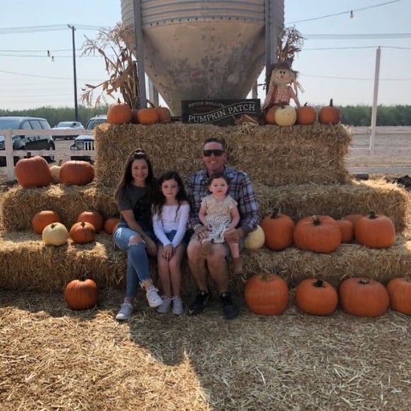 Meet your Posher, Julia - Picture 1 of 1